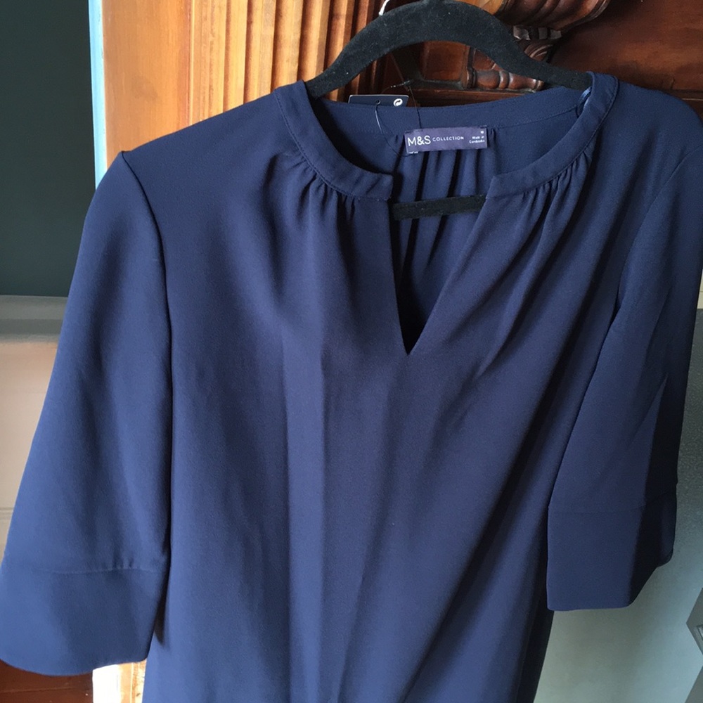 Elegant navy shift dress